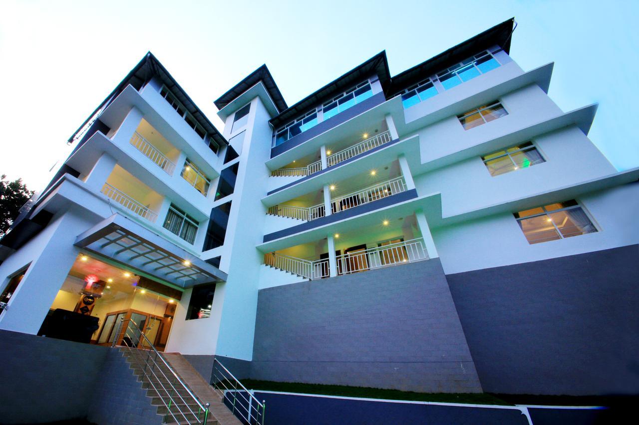 Hotel Monsoon Grande Munnar Exterior foto